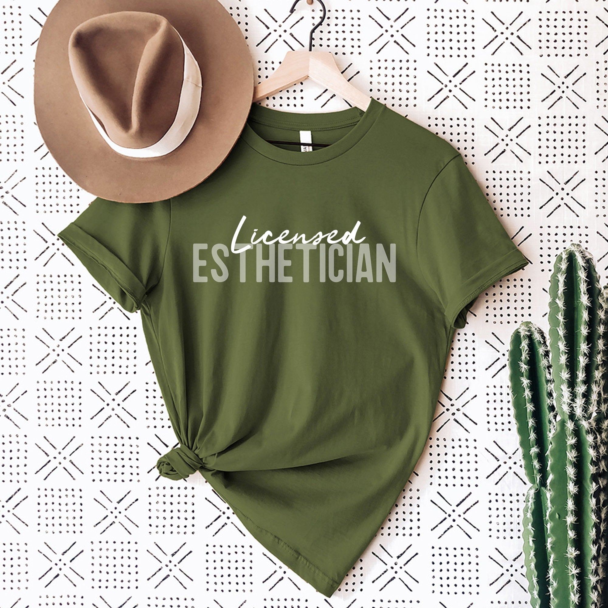 Esthetician Shirt | Licensed Skin Care LE T-Shirt | Makeup Artist Tee | Beauty Skincare Shirt | Cosmetologist Shirt | Cosmetology Beautician