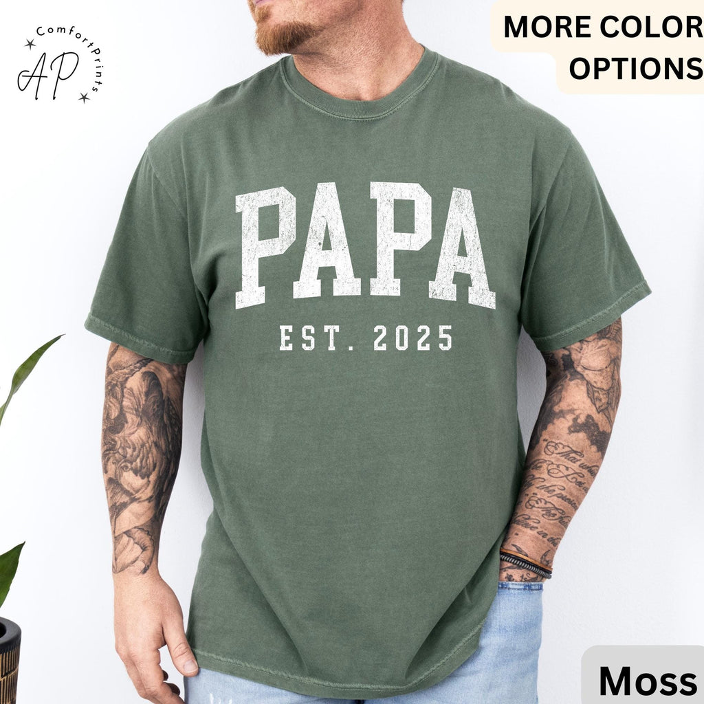 Papa Est Comfort Colors® T-Shirt, Gifts for Dad Shirt, Promoted To Dad Tee, Pregnancy Reveal Father, Gift for Daddy