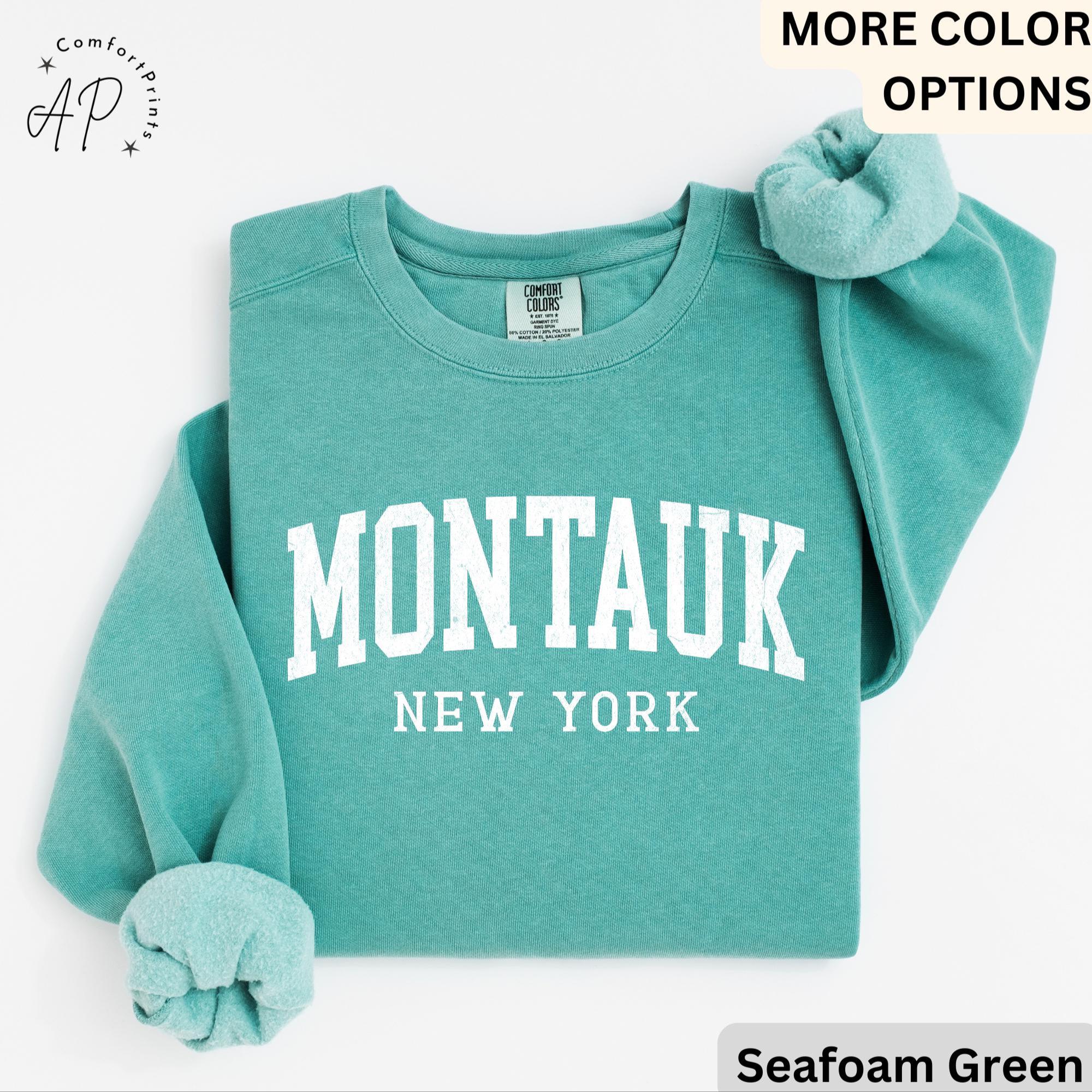 Montauk Comfort Colors® Sweatshirt, Montauk New York Souvenir Sweater, Gift for Montauk Traveler