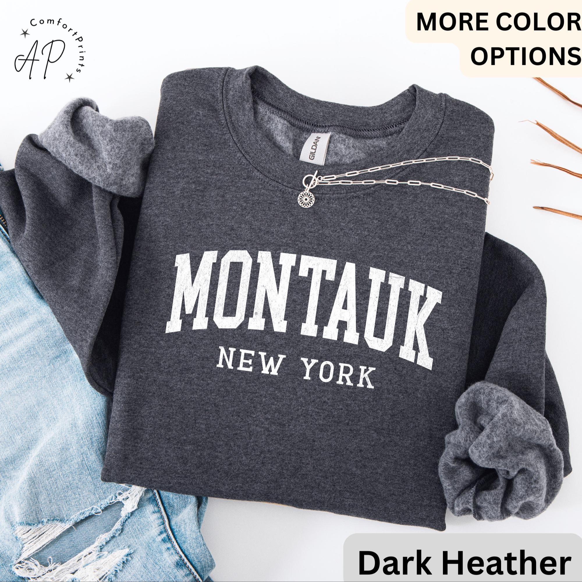 Montauk Comfort Colors® Sweatshirt, Montauk New York Souvenir Sweater, Gift for Montauk Traveler