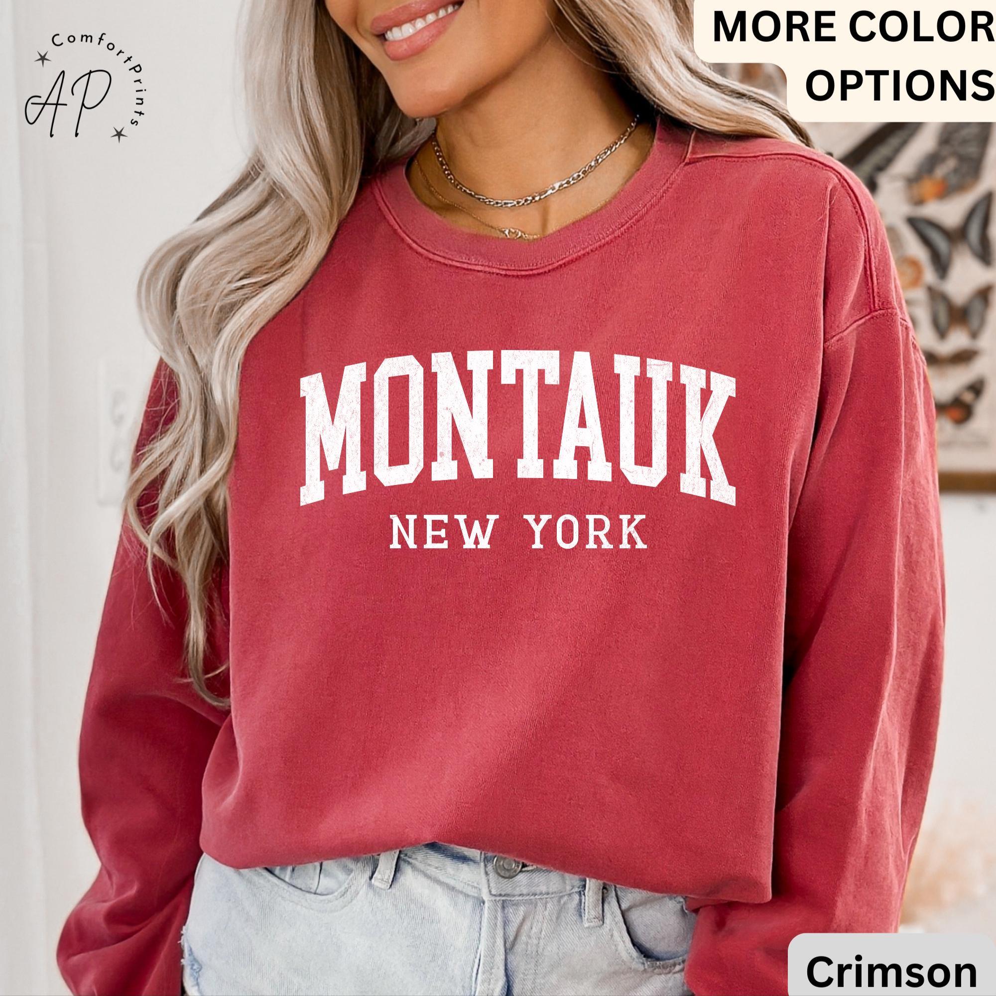 Montauk Comfort Colors® Sweatshirt, Montauk New York Souvenir Sweater, Gift for Montauk Traveler